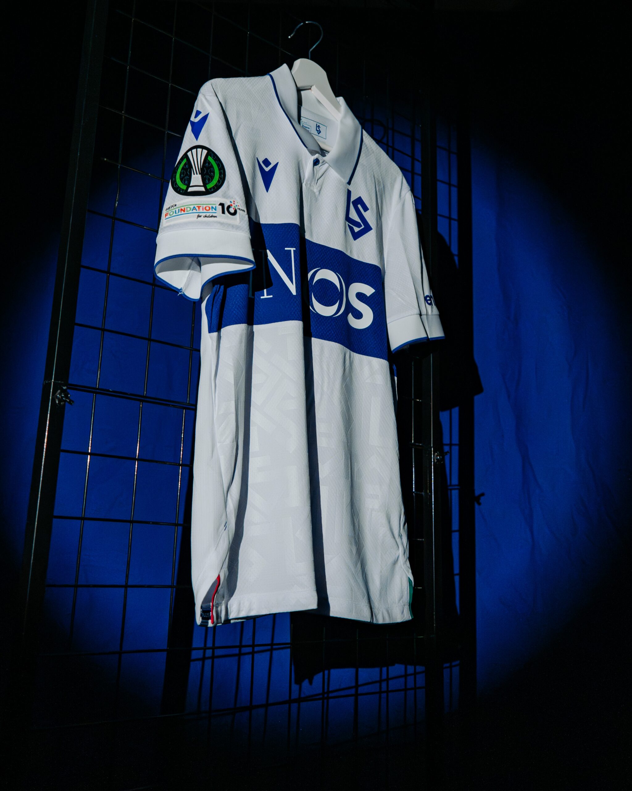 Maillot domicile 25-26 UEFA Conference League