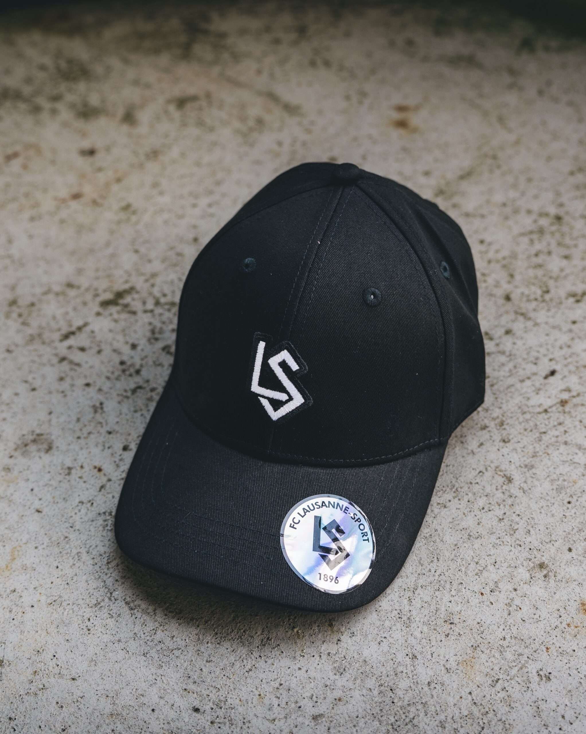 Casquette noire LS blanc